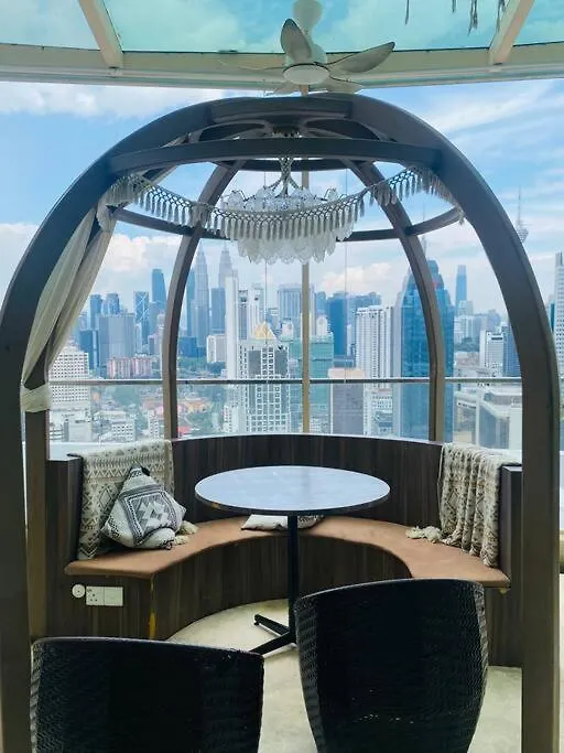 Regalia Klcc View By Ucare Suites Kuala Lumpur Apartment