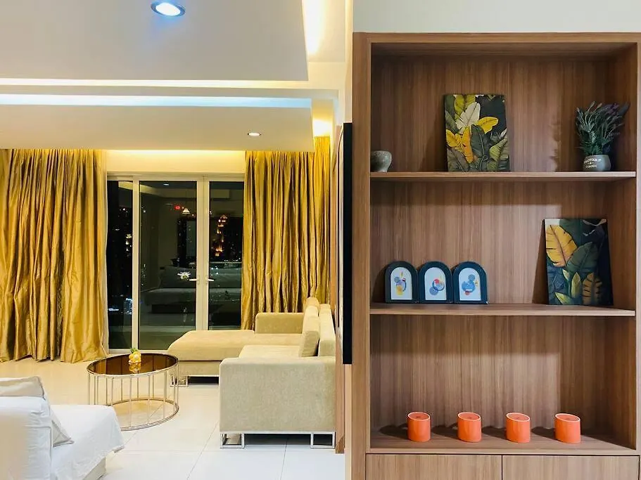 Apartment Regalia Klcc View By Ucare Suites Kuala Lumpur Ma­lay­sia