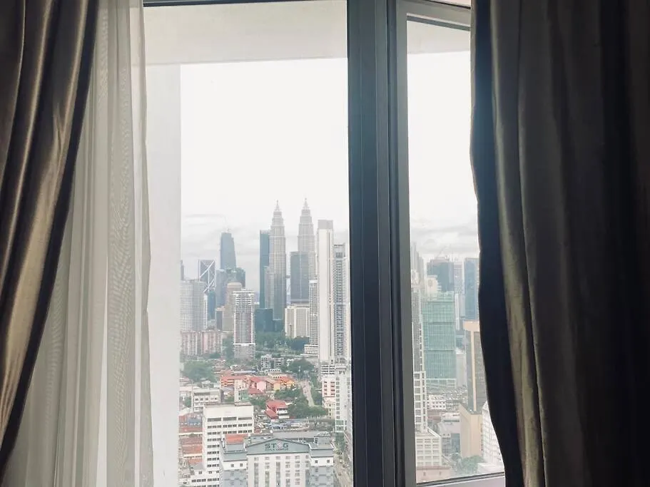 Apartment Regalia Klcc View By Ucare Suites Kuala Lumpur